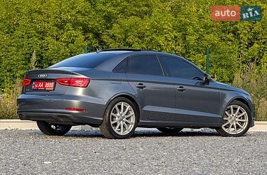 Седан Audi A3 2015 в Дрогобыче