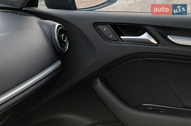 Седан Audi A3 2015 в Дрогобыче