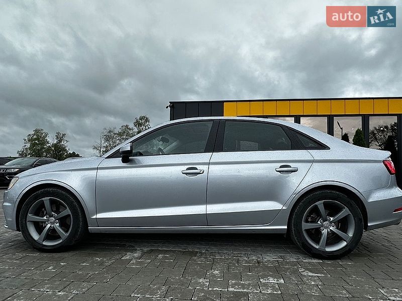 Седан Audi A3 2014 в Ивано-Франковске