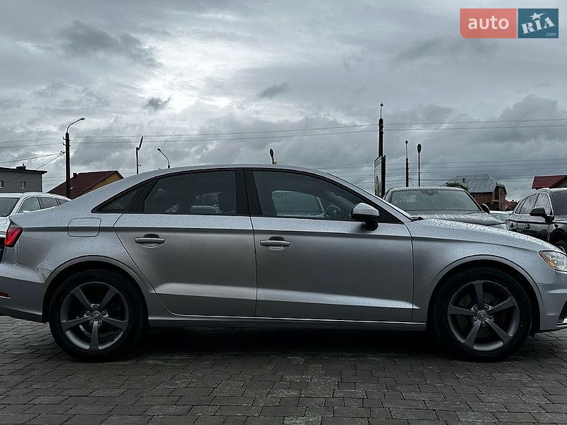Седан Audi A3 2014 в Ивано-Франковске