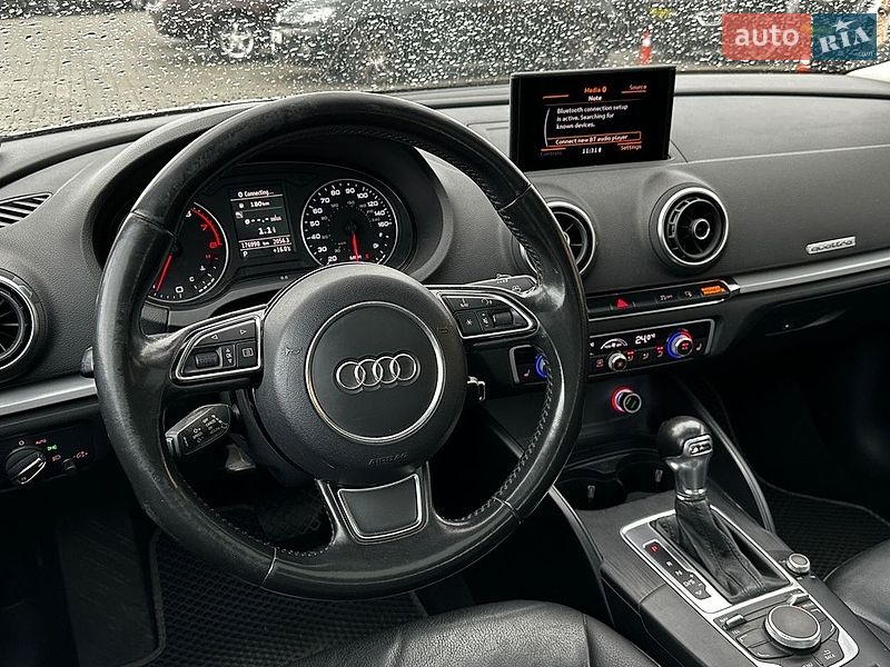 Седан Audi A3 2014 в Ивано-Франковске