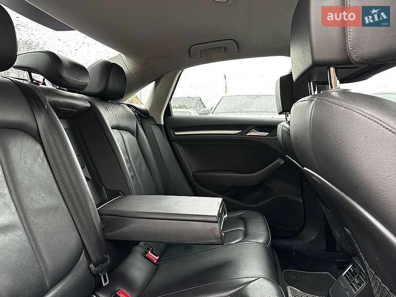 Седан Audi A3 2014 в Ивано-Франковске