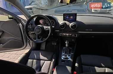 Хэтчбек Audi A3 2018 в Львове