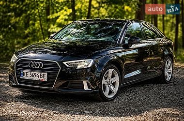 Седан Audi A3 2016 в Дніпрі