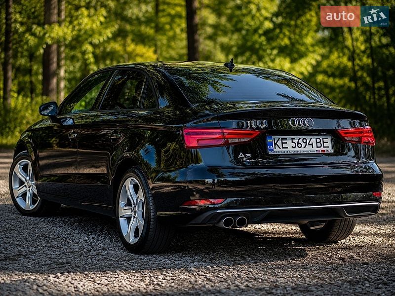 Седан Audi A3 2016 в Днепре