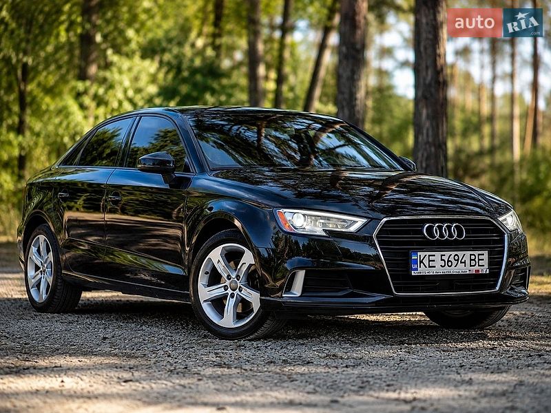 Седан Audi A3 2016 в Днепре