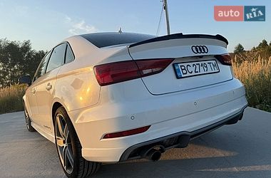 Седан Audi A3 2018 в Львові