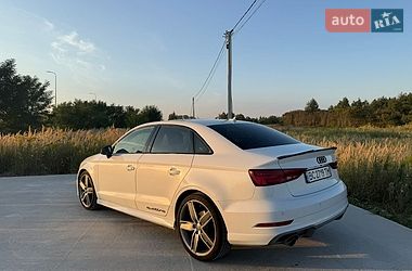 Седан Audi A3 2018 в Львові