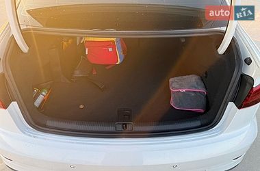 Седан Audi A3 2018 в Львові