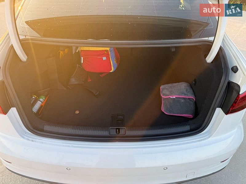 Седан Audi A3 2018 в Львові
