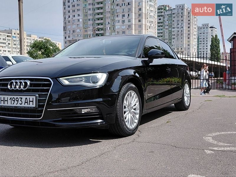 Седан Audi A3 2016 в Одессе
