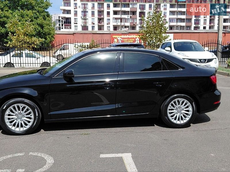 Седан Audi A3 2016 в Одессе