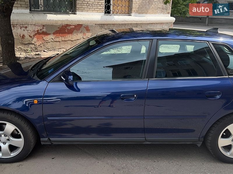 Хэтчбек Audi A3 2000 в Славянске