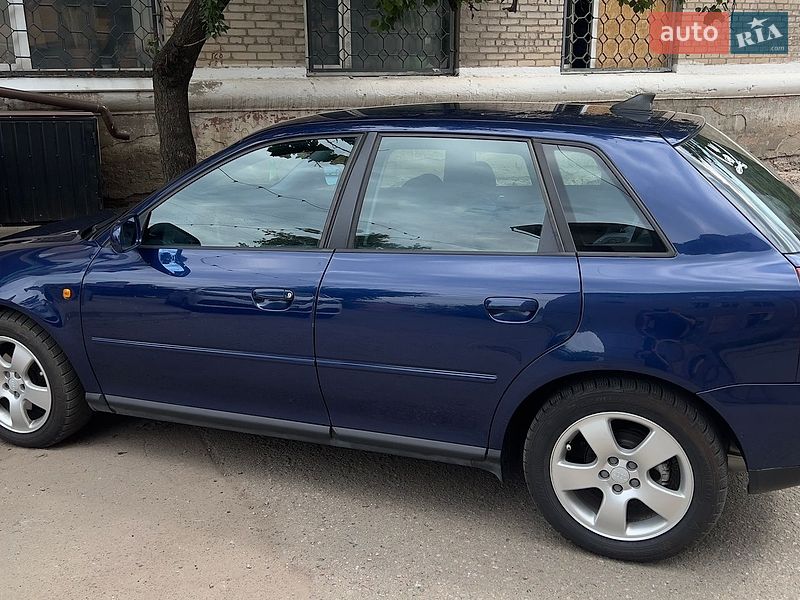 Хэтчбек Audi A3 2000 в Славянске