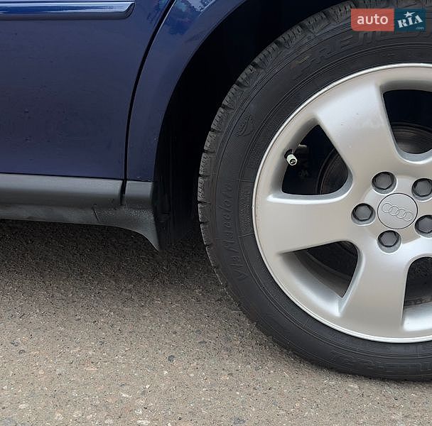 Хэтчбек Audi A3 2000 в Славянске