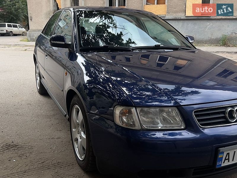 Хэтчбек Audi A3 2000 в Славянске