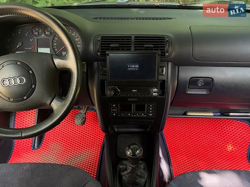 Хэтчбек Audi A3 2000 в Славянске