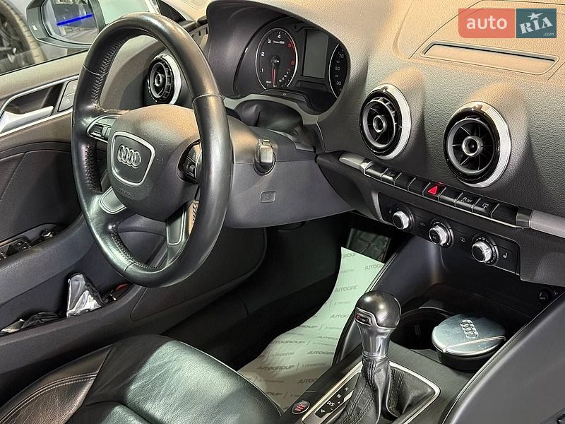 Седан Audi A3 2016 в Одессе