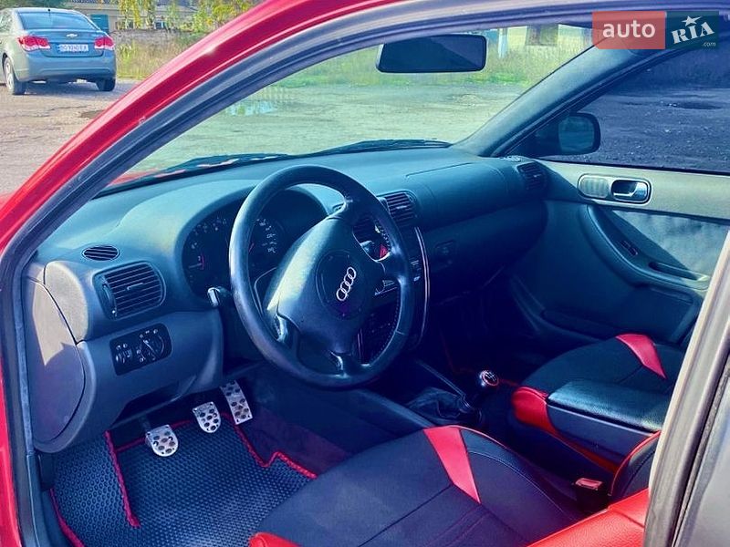 Хетчбек Audi A3 1997 в Волочиську