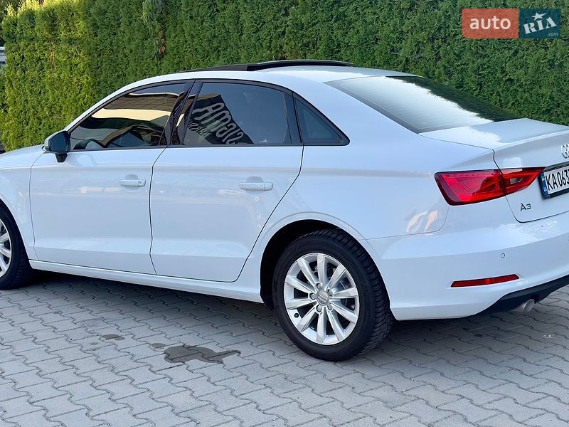 Седан Audi A3 2015 в Вінниці