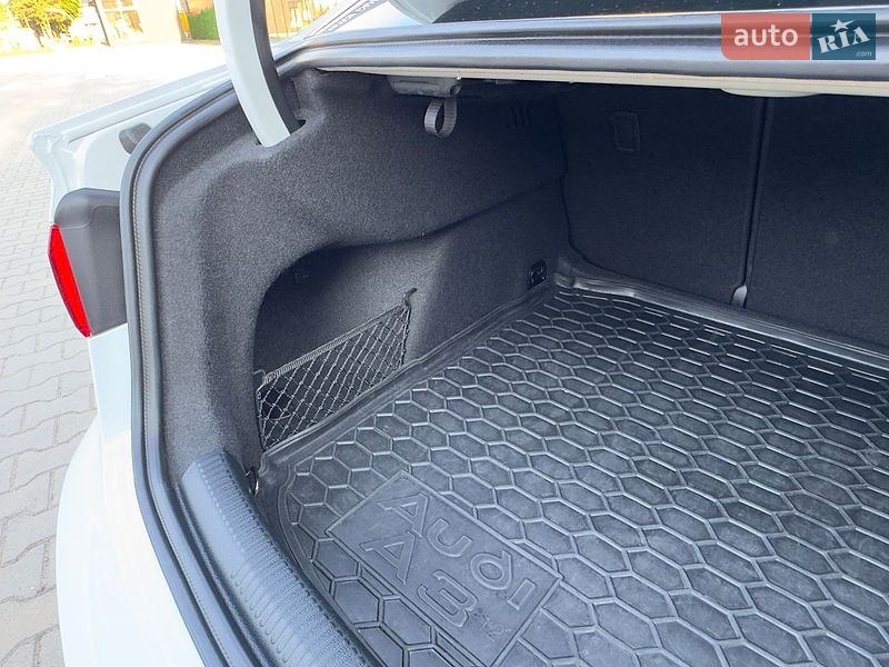Седан Audi A3 2015 в Вінниці
