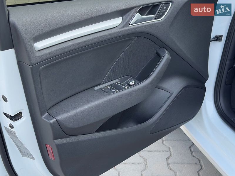 Седан Audi A3 2015 в Вінниці