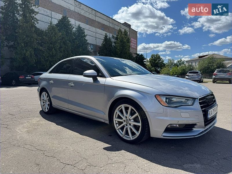 Седан Audi A3 2015 в Киеве