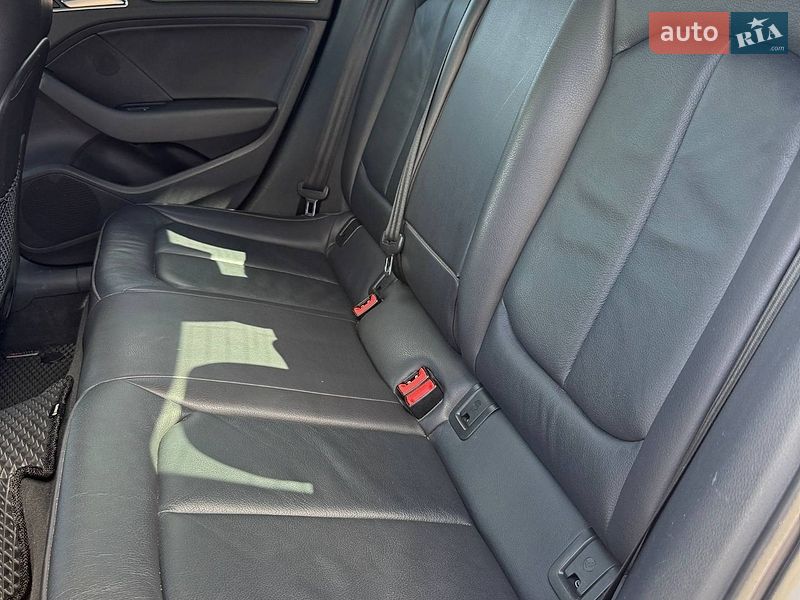 Седан Audi A3 2015 в Киеве