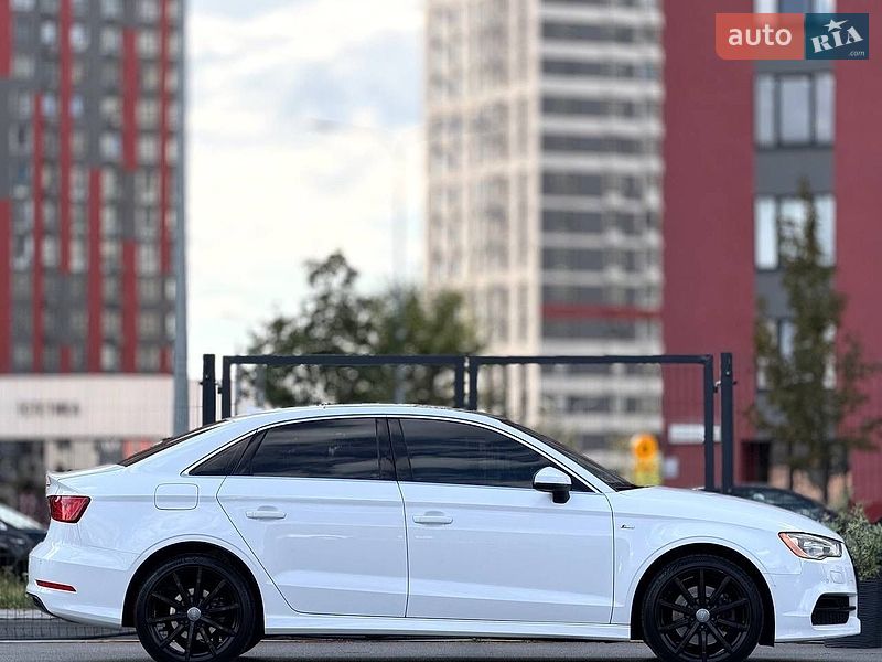 Седан Audi A3 2015 в Киеве