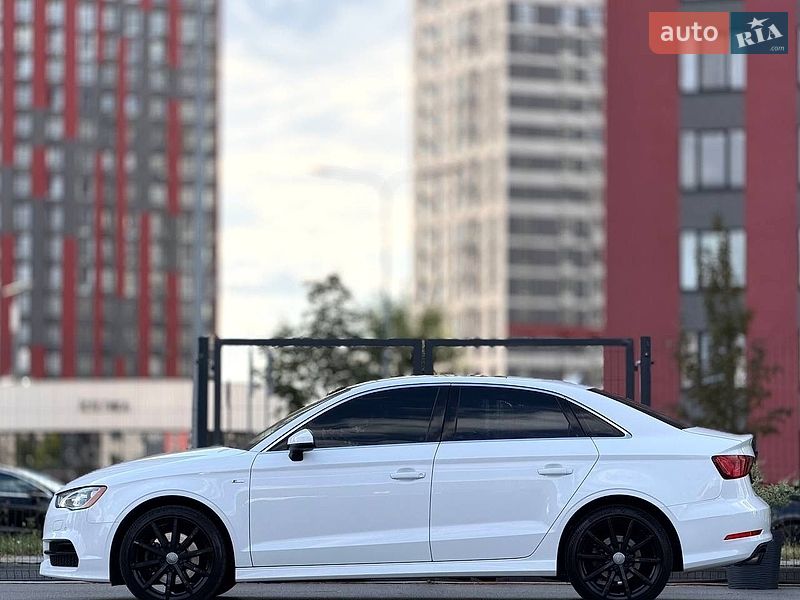 Седан Audi A3 2015 в Киеве