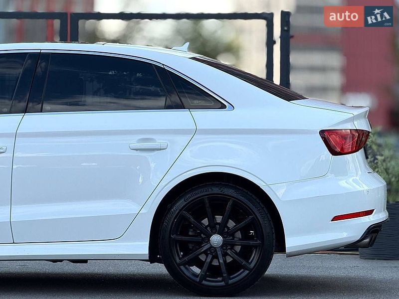 Седан Audi A3 2015 в Киеве