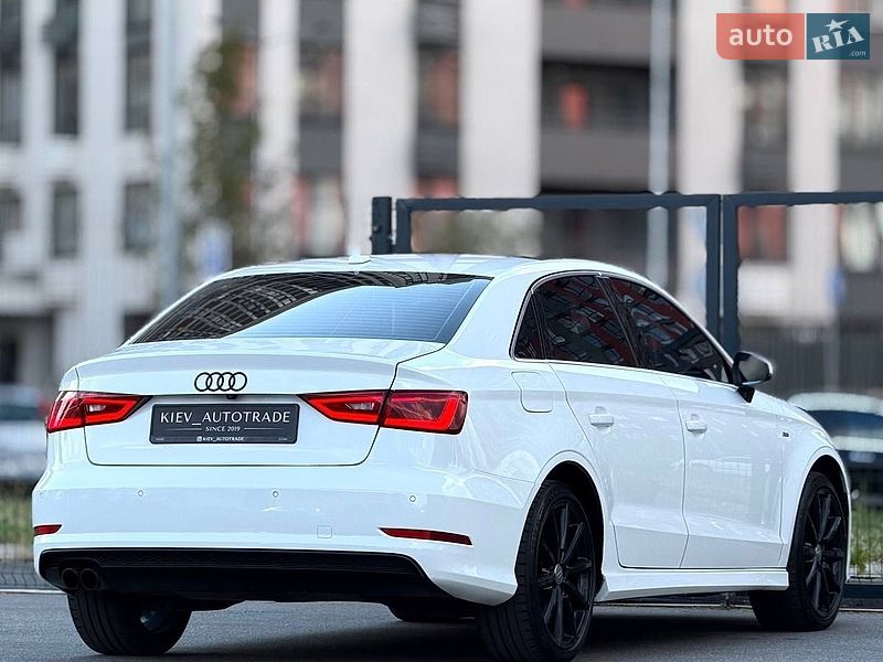 Седан Audi A3 2015 в Киеве