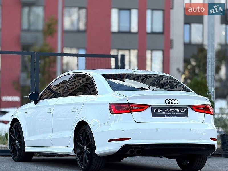 Седан Audi A3 2015 в Киеве