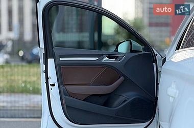 Седан Audi A3 2015 в Киеве