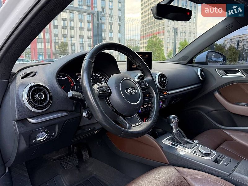 Седан Audi A3 2015 в Киеве