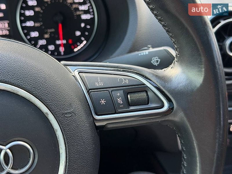 Седан Audi A3 2015 в Киеве