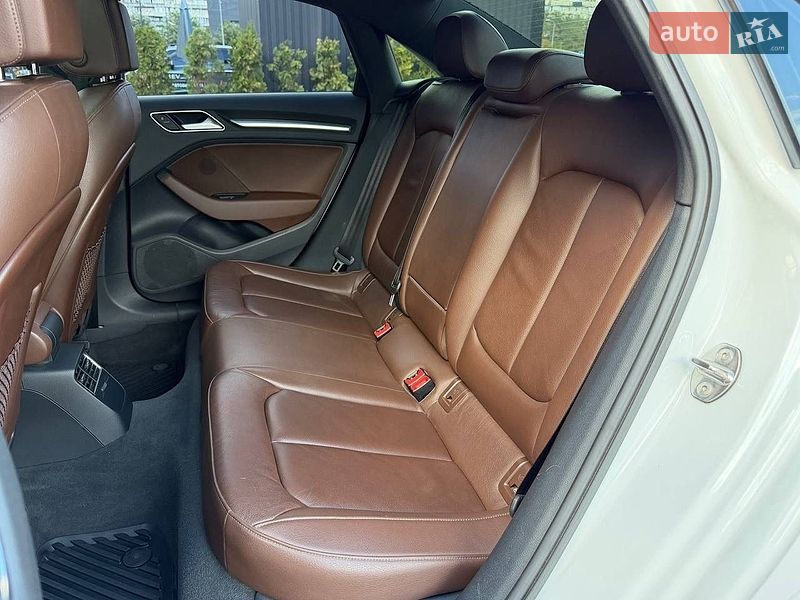 Седан Audi A3 2015 в Киеве