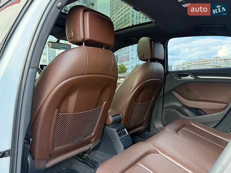Седан Audi A3 2015 в Киеве
