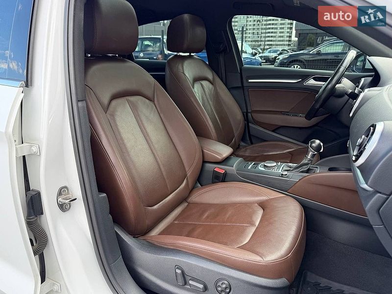 Седан Audi A3 2015 в Киеве