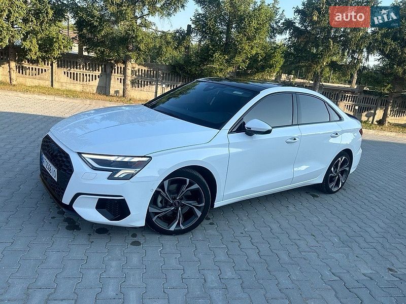 Седан Audi A3 2022 в Ивано-Франковске