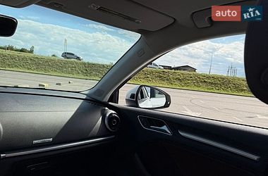 Седан Audi A3 2015 в Львове