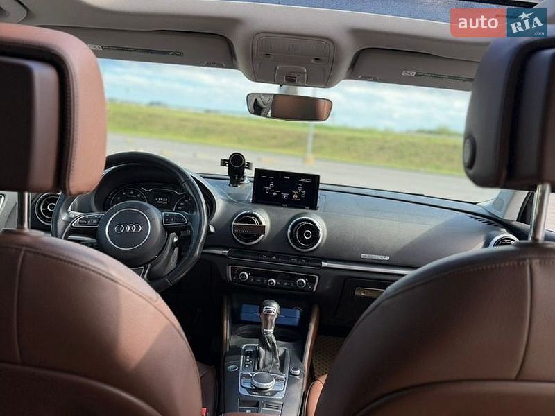 Седан Audi A3 2015 в Львове