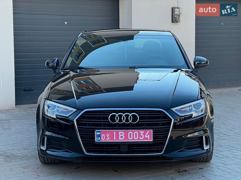 Седан Audi A3 2018 в Старокостянтинові
