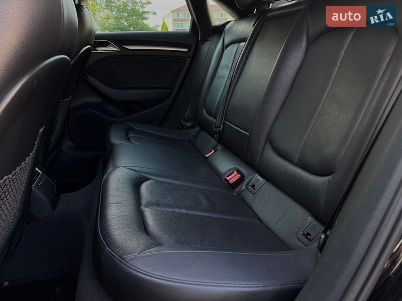 Седан Audi A3 2018 в Старокостянтинові