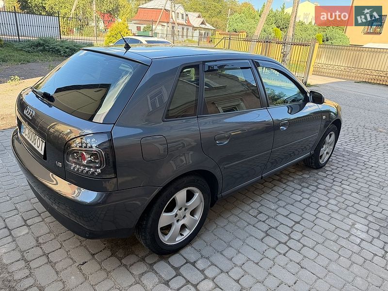 Хэтчбек Audi A3 2002 в Рава-Русской