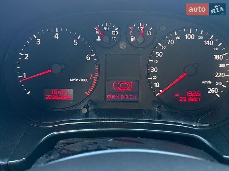 Хэтчбек Audi A3 2002 в Рава-Русской