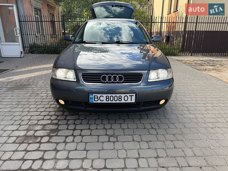 Хэтчбек Audi A3 2002 в Рава-Русской
