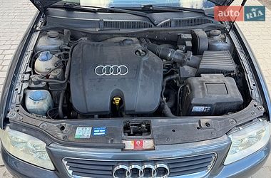 Хэтчбек Audi A3 2002 в Рава-Русской