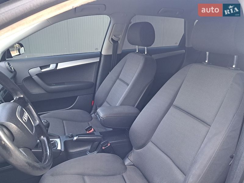 Хэтчбек Audi A3 2005 в Могилев-Подольске