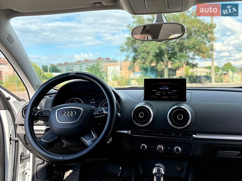Хетчбек Audi A3 2014 в Ромнах фото 11 Хетчбек Audi A3 2014 в Ромнах